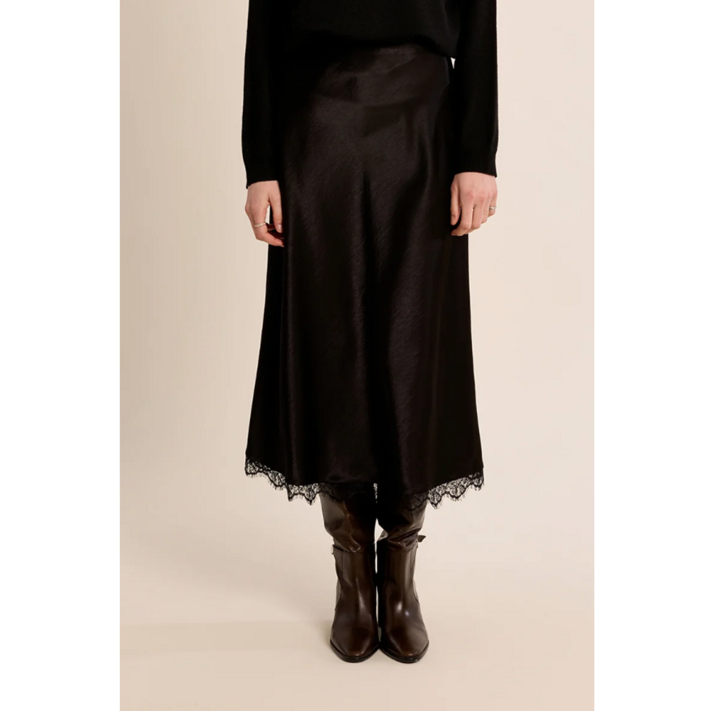 MOLLY BRACKEN MOLLY BRACKEN 26H T2285EN JUPE SATIN NOIR