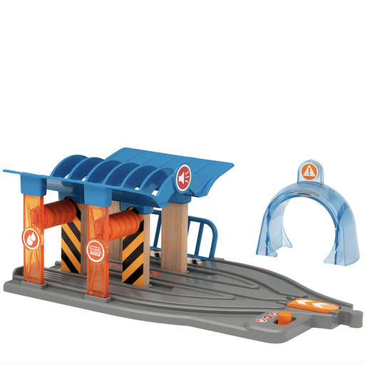 BRIO Smart Tech  Sound Train Service Station