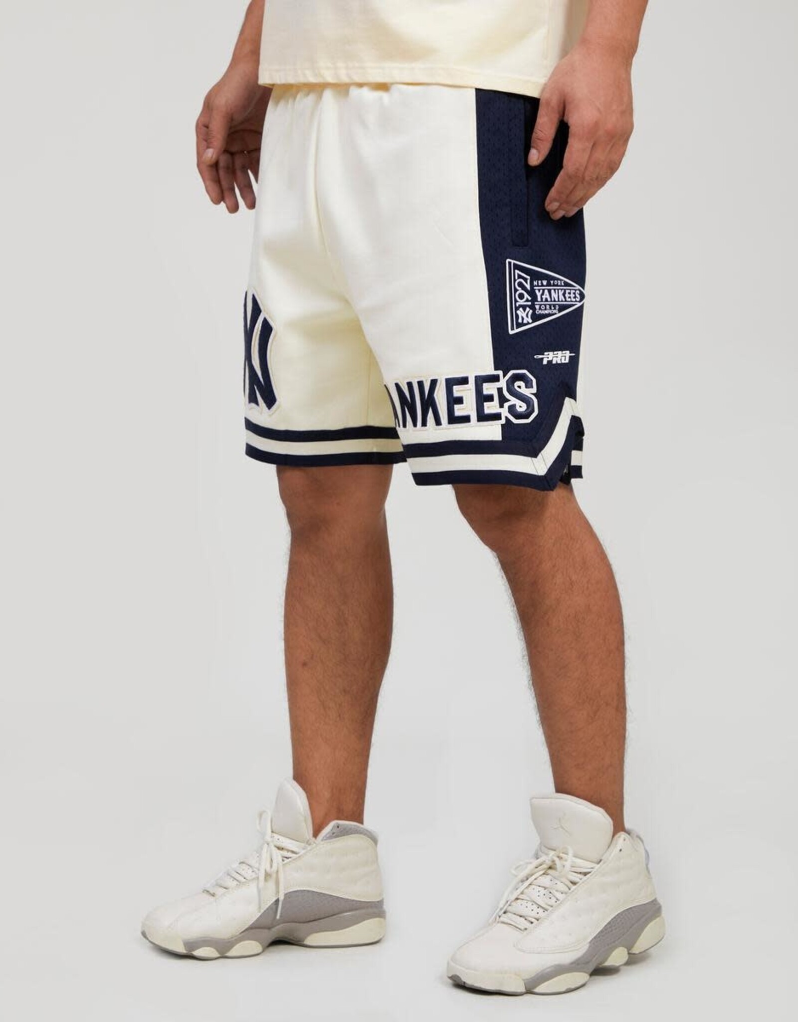 Pro Standard New York Yankees Men's Classic Retro Team Short