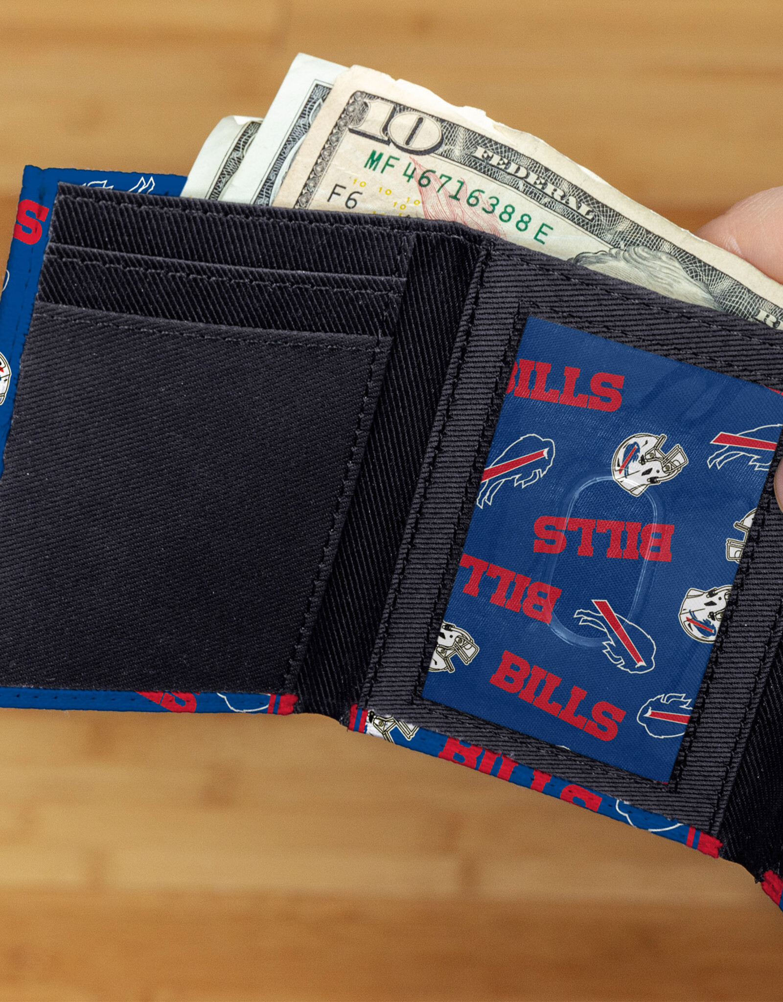 RICO INDUSTRIES Buffalo Bills Canvas Trifold Wallet