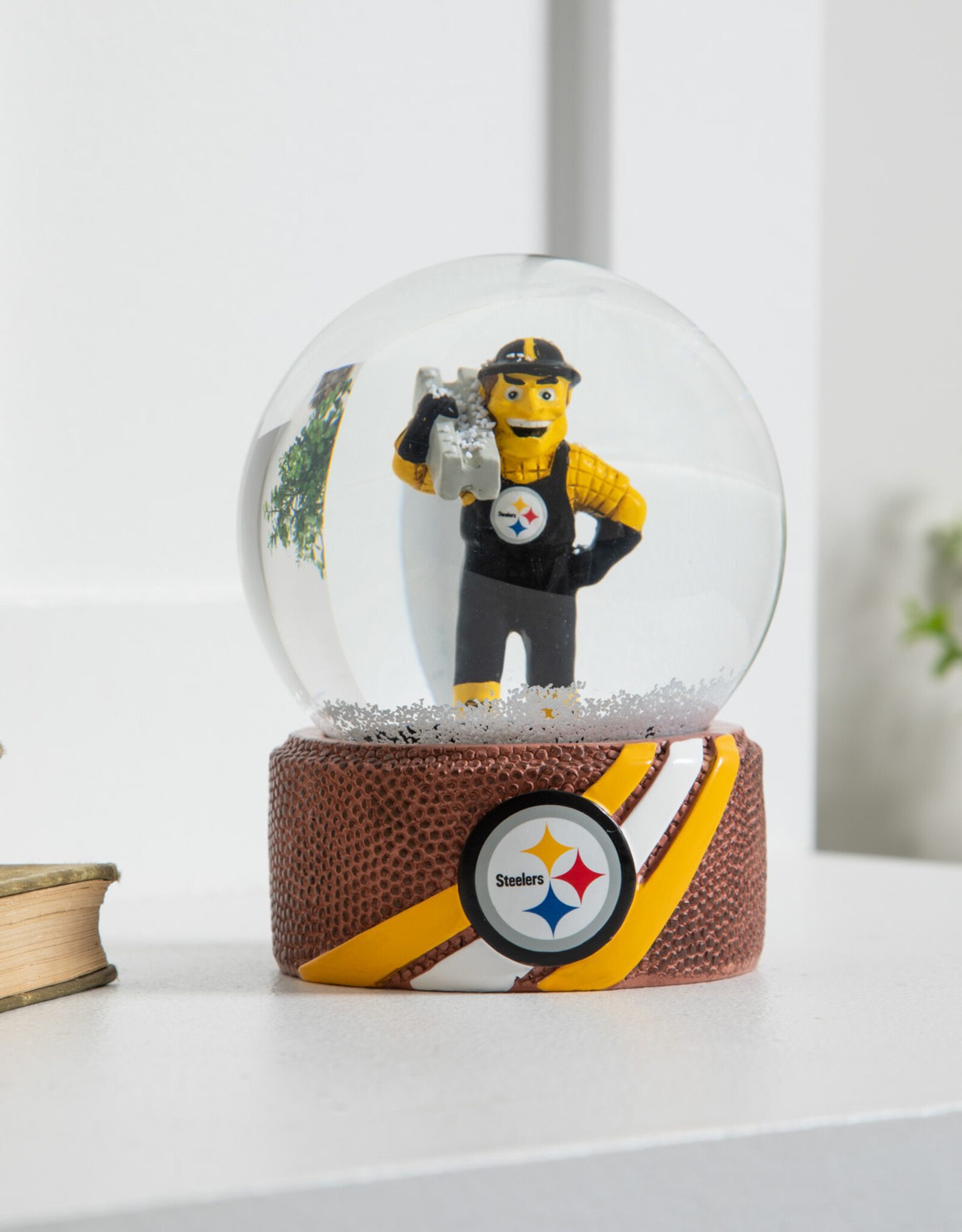 EVERGREEN Pittsburgh Steelers Water Globe