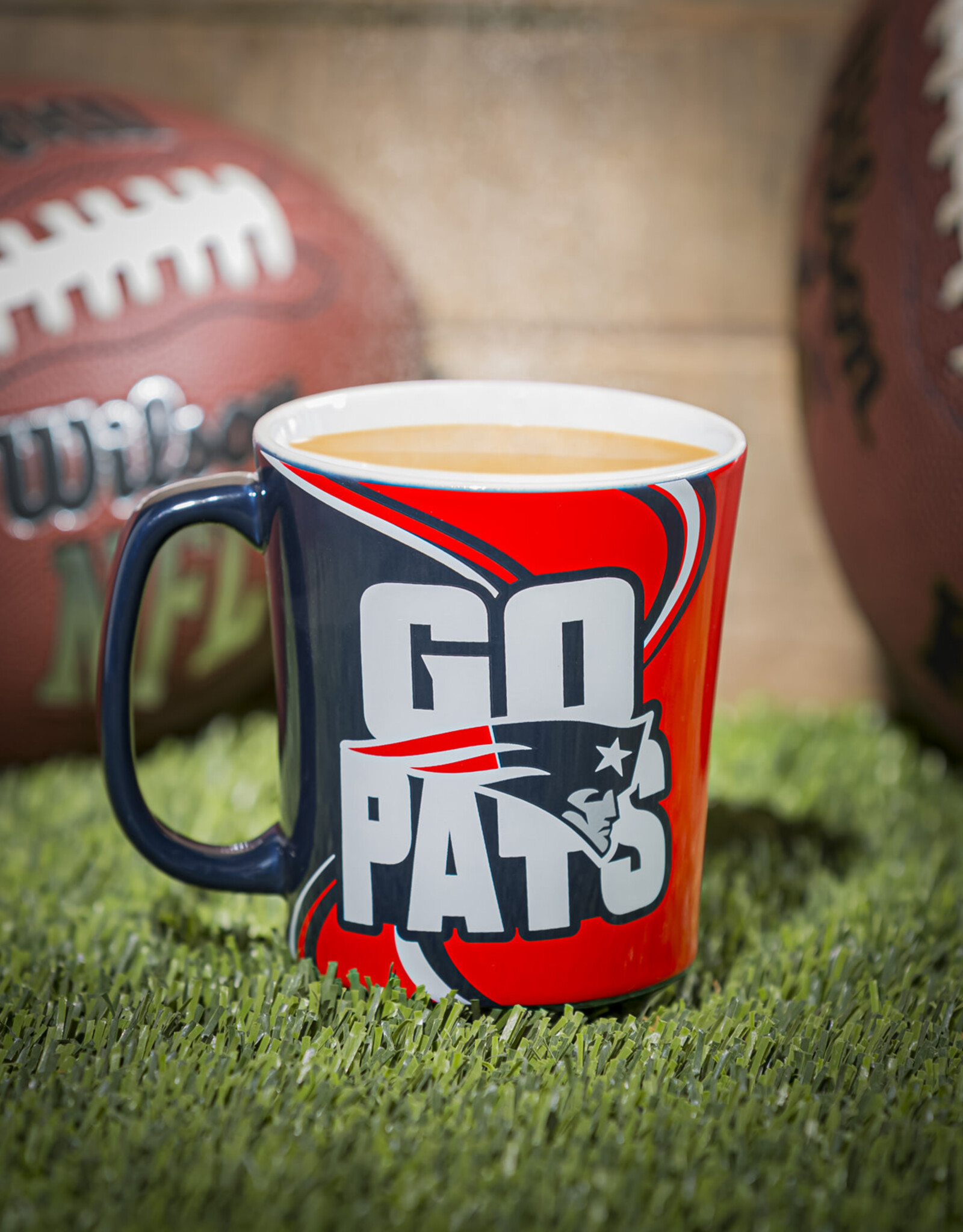 EVERGREEN New England Patriots 14oz Gift Boxed Mug