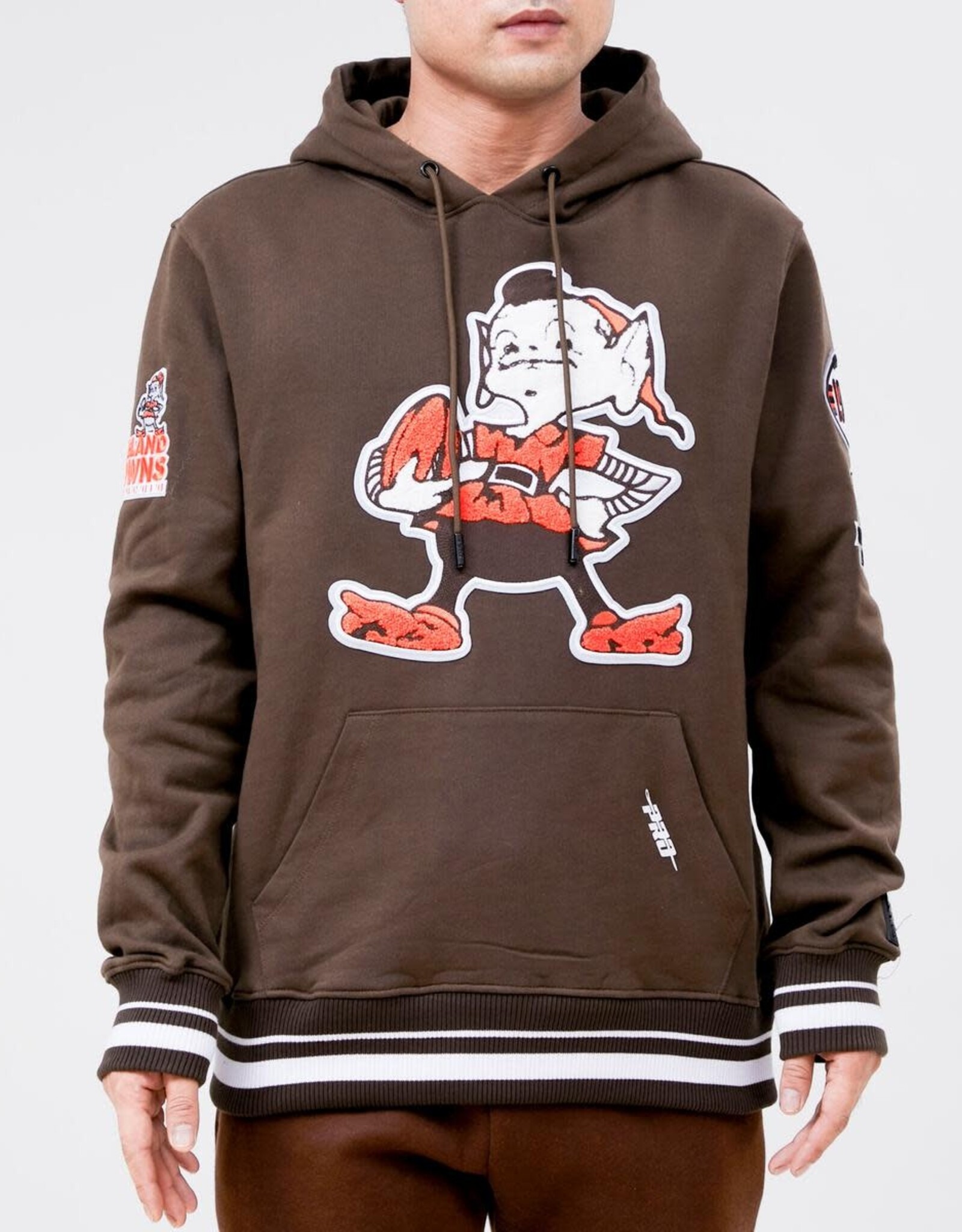 Pro Standard Cleveland Browns Men's Retro Classic Fleece Pullover Hoodie - Brown