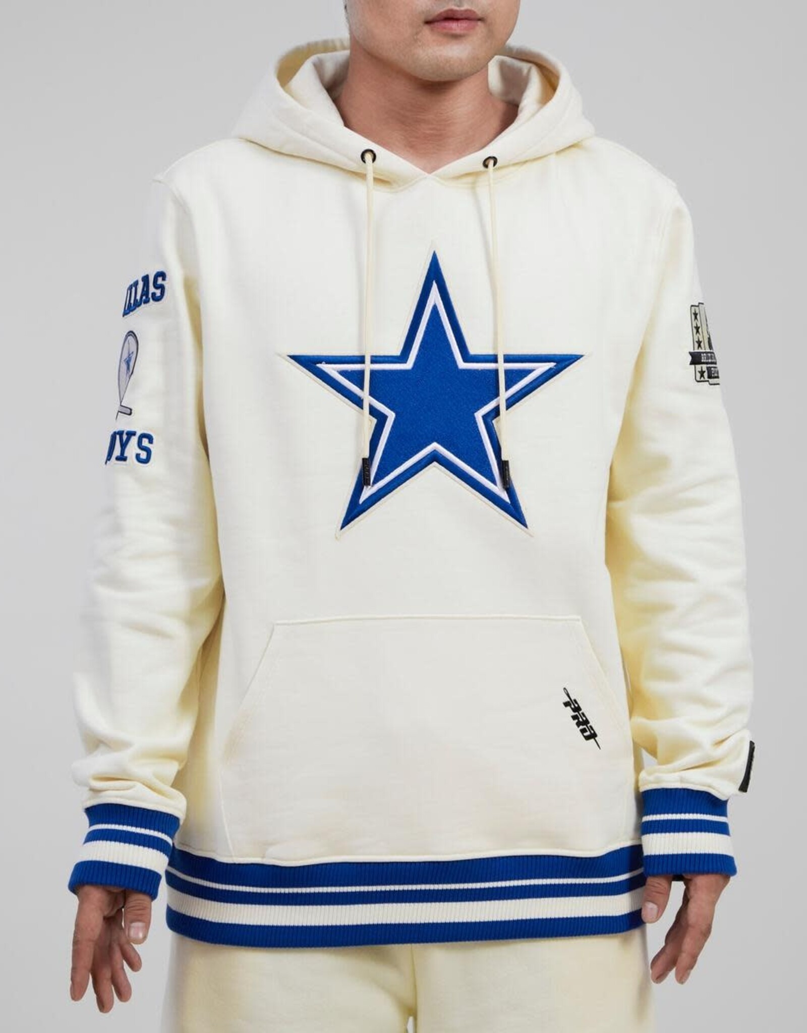 Pro Standard Dallas Cowboys Men's Retro Classic Fleece Pullover Hoodie - Eggshell