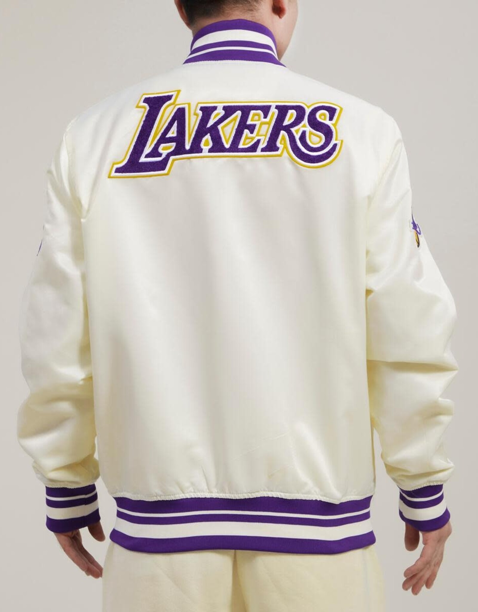 Pro Standard Los Angeles Lakers Men's Classic Retro Satin Jacket