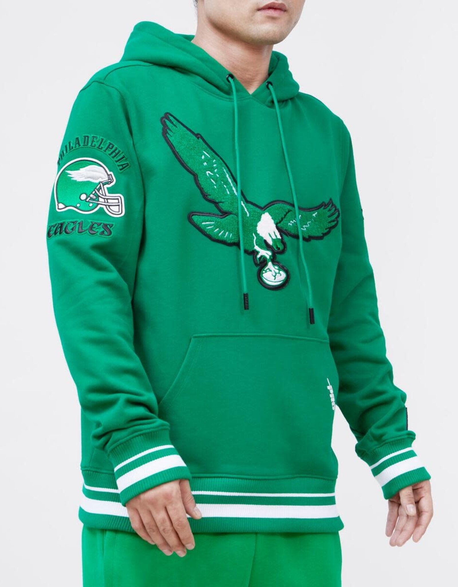 Pro Standard Philadelphia Eagles Men's Retro Classic Fleece Pullover Hoodie - Green
