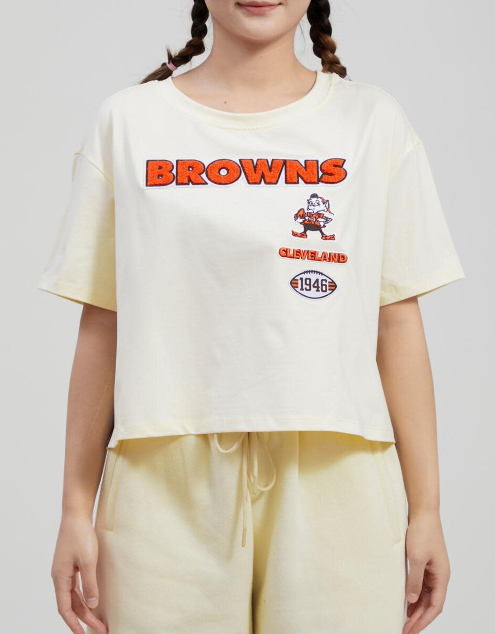 Pro Standard Cleveland Browns Women's Retro Classic Boxy Tee - Eggshell