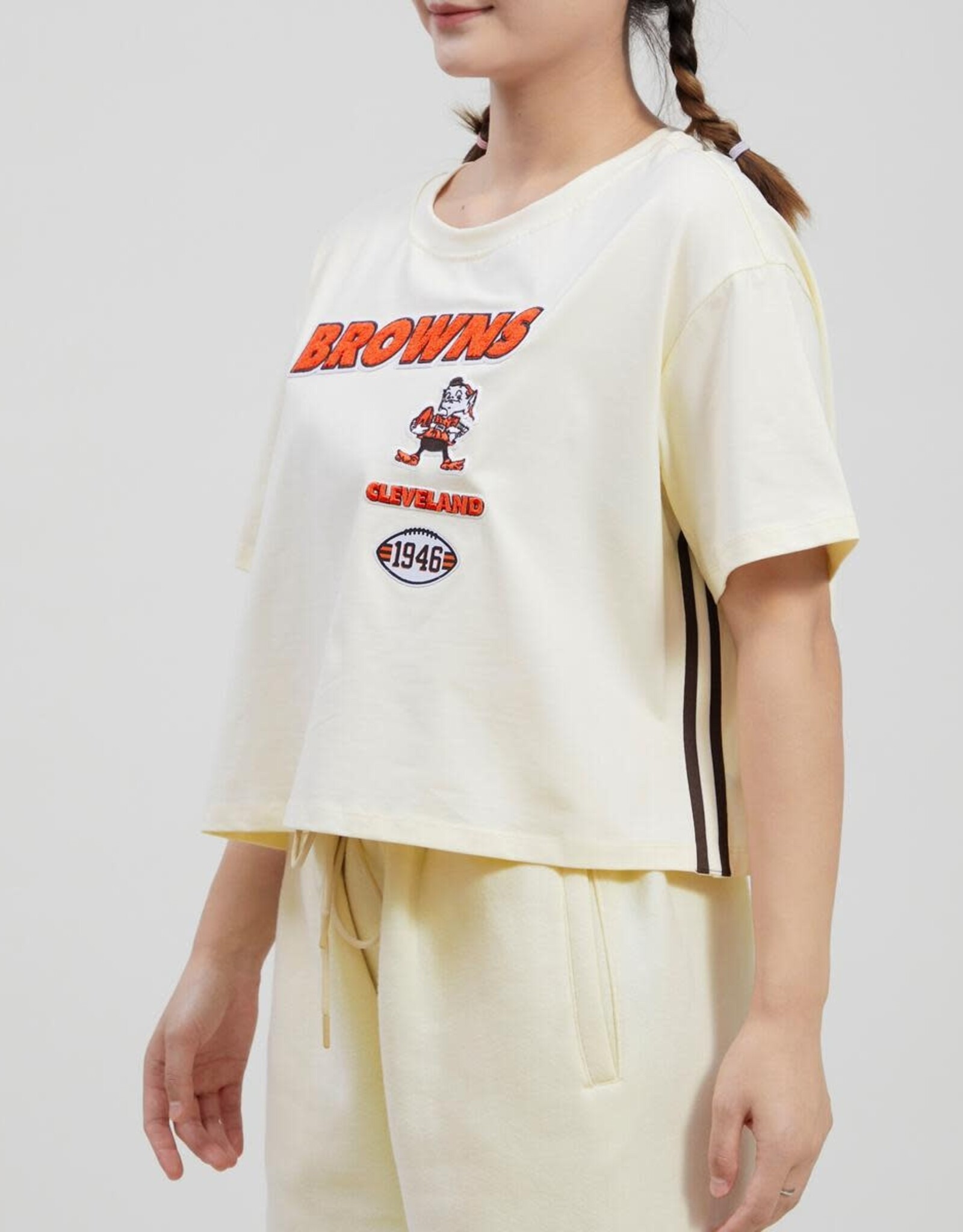 Pro Standard Cleveland Browns Women's Retro Classic Boxy Tee - Eggshell