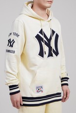 Pro Standard New York Yankees Men's Retro Classic Fleece Pullover Hoodie - Eggshell