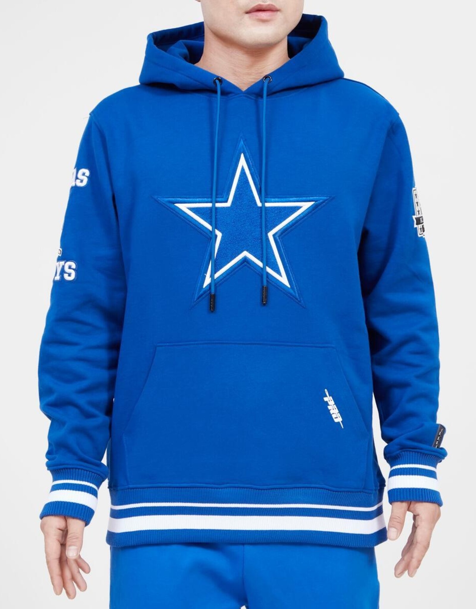 Pro Standard Dallas Cowboys Men's Retro Classic Fleece Pullover Hoodie - Blue