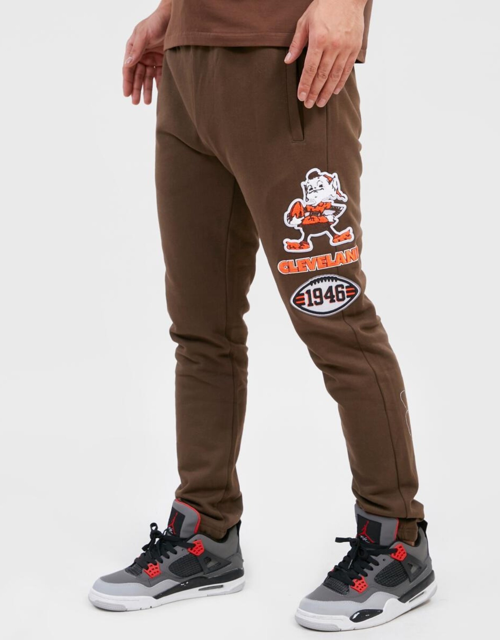 Pro Standard Cleveland Browns Men's Retro Classic Jogger - Brown