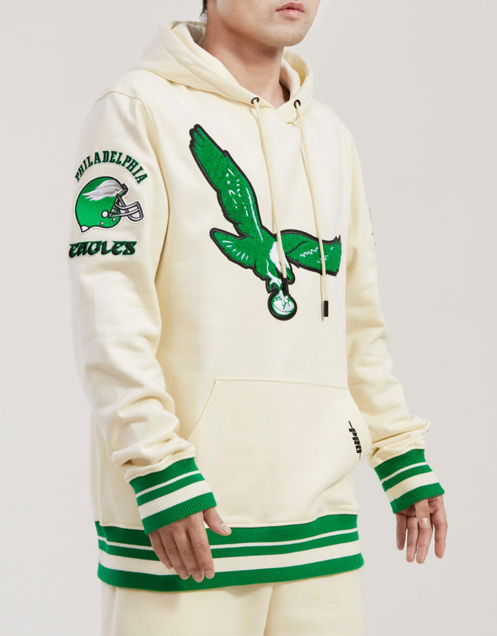 Pro Standard Philadelphia Eagles Men's Retro Classic Fleece Pullover Hoodie - Eggshell