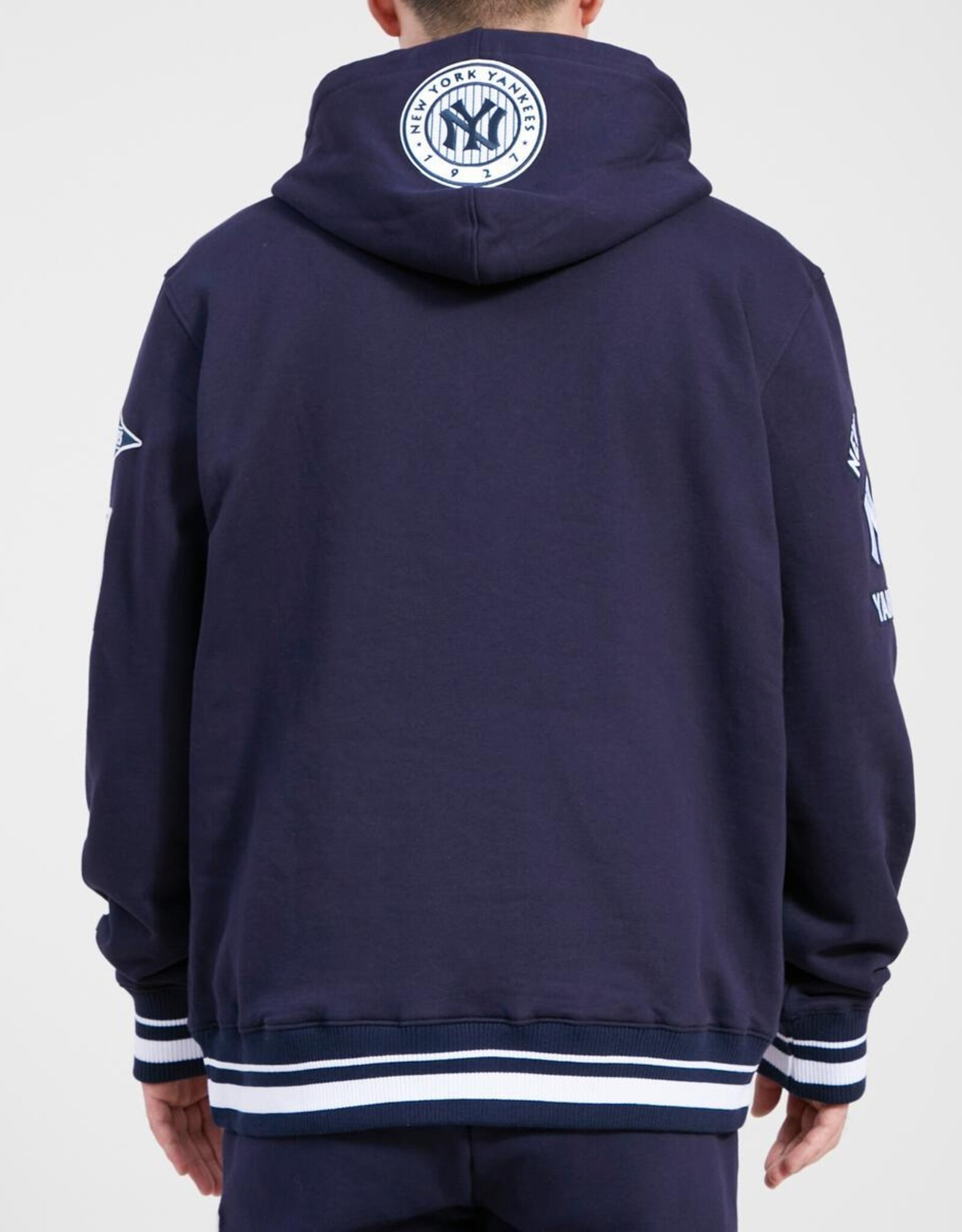 Pro Standard New York Yankees Men's Retro Classic Fleece Pullover Hoodie - Navy