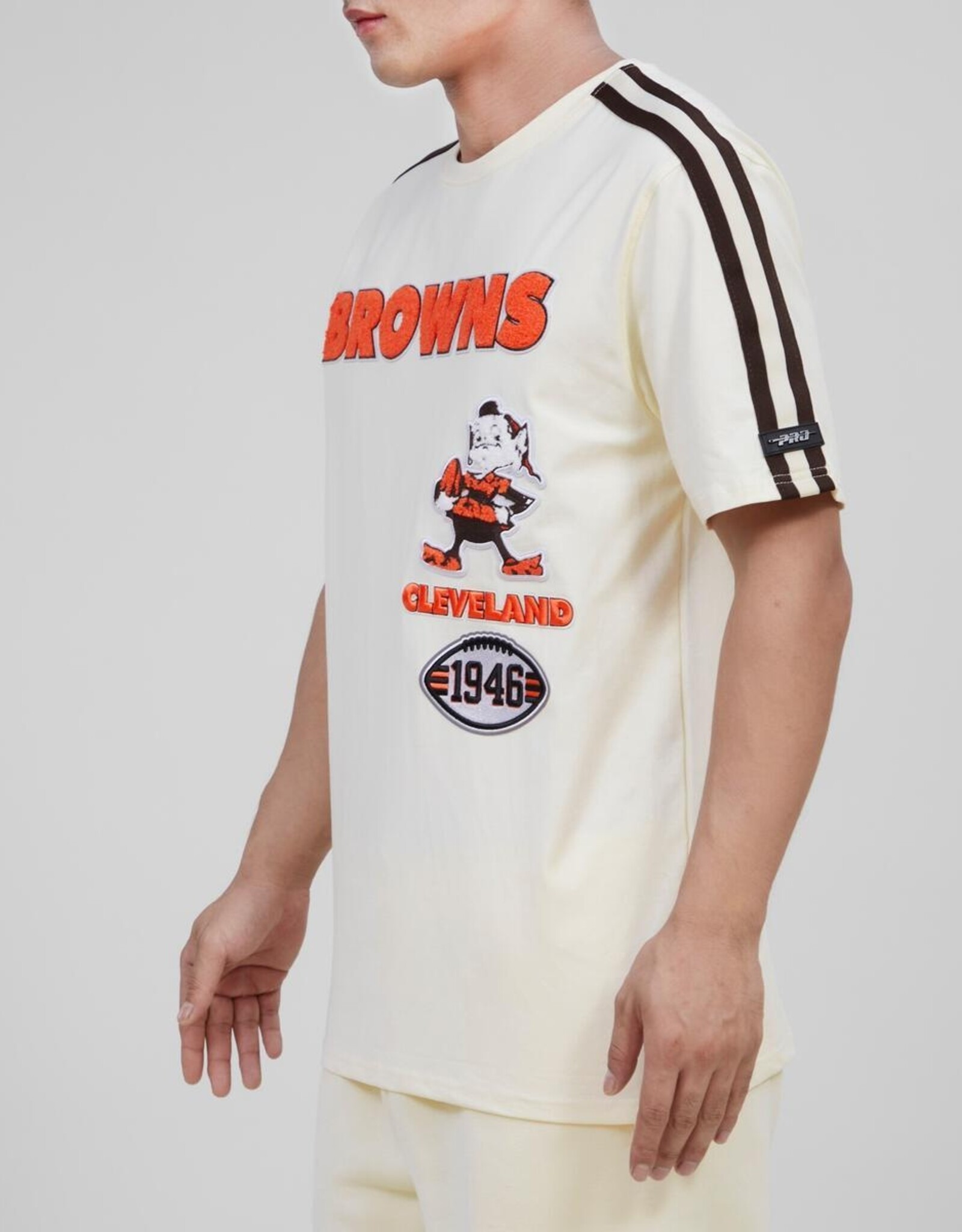Pro Standard Cleveland Browns Men's Classic Retro Striped Short Sleeve Tee - Eggshell