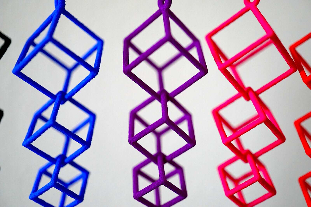 3D Printed Interlocking Cube Earrings | Hanusa Design