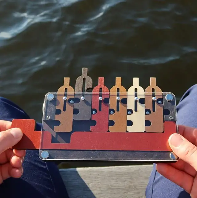 The Waiter's Tray, Constantin Puzzle