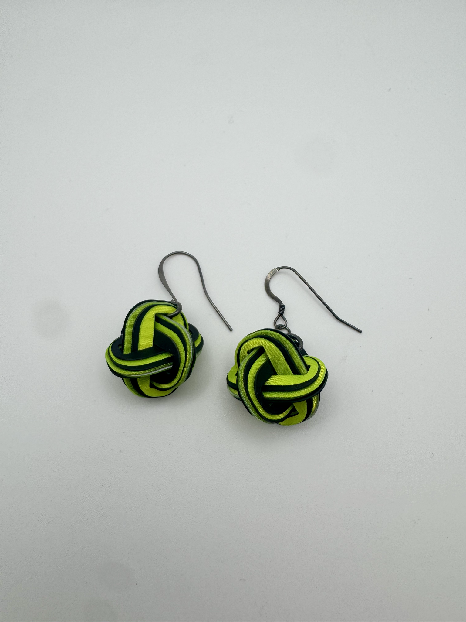 ITSPHUN | Earrings (Green/Black and Black/Orange)