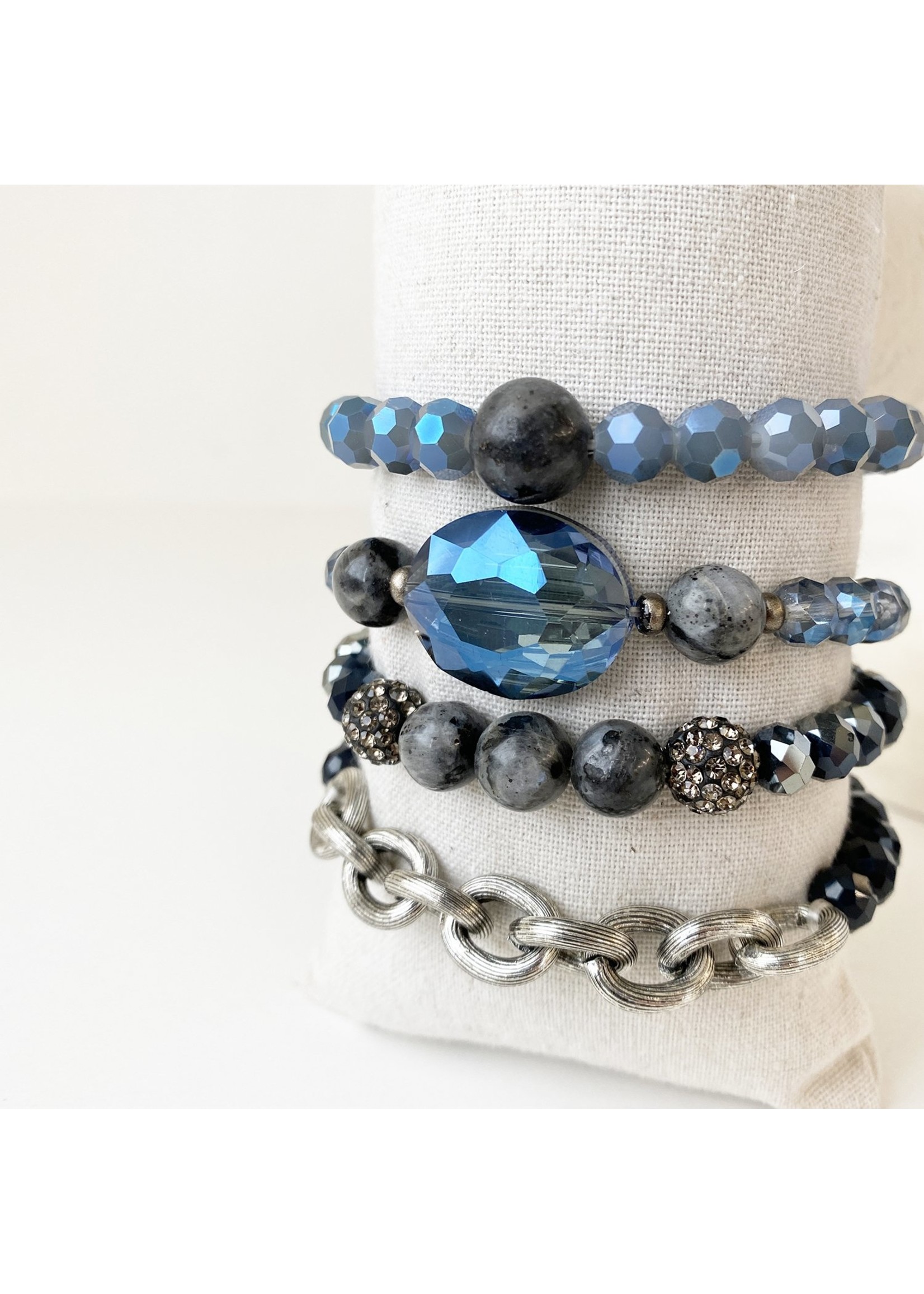 Caracol Stretch Bracelet With Glass Stones & Metal Beads