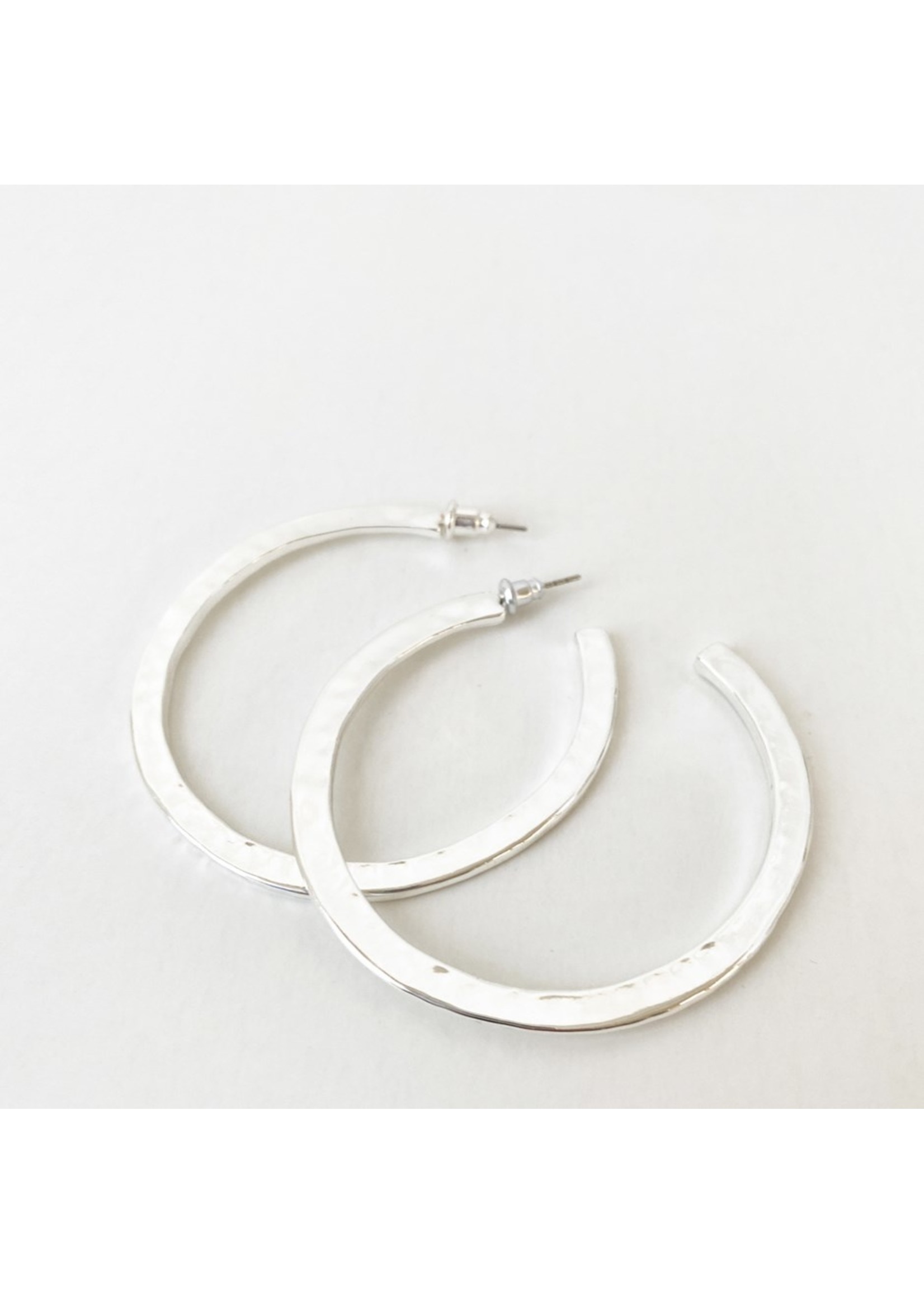 Caracol Flat Hammered Hoops