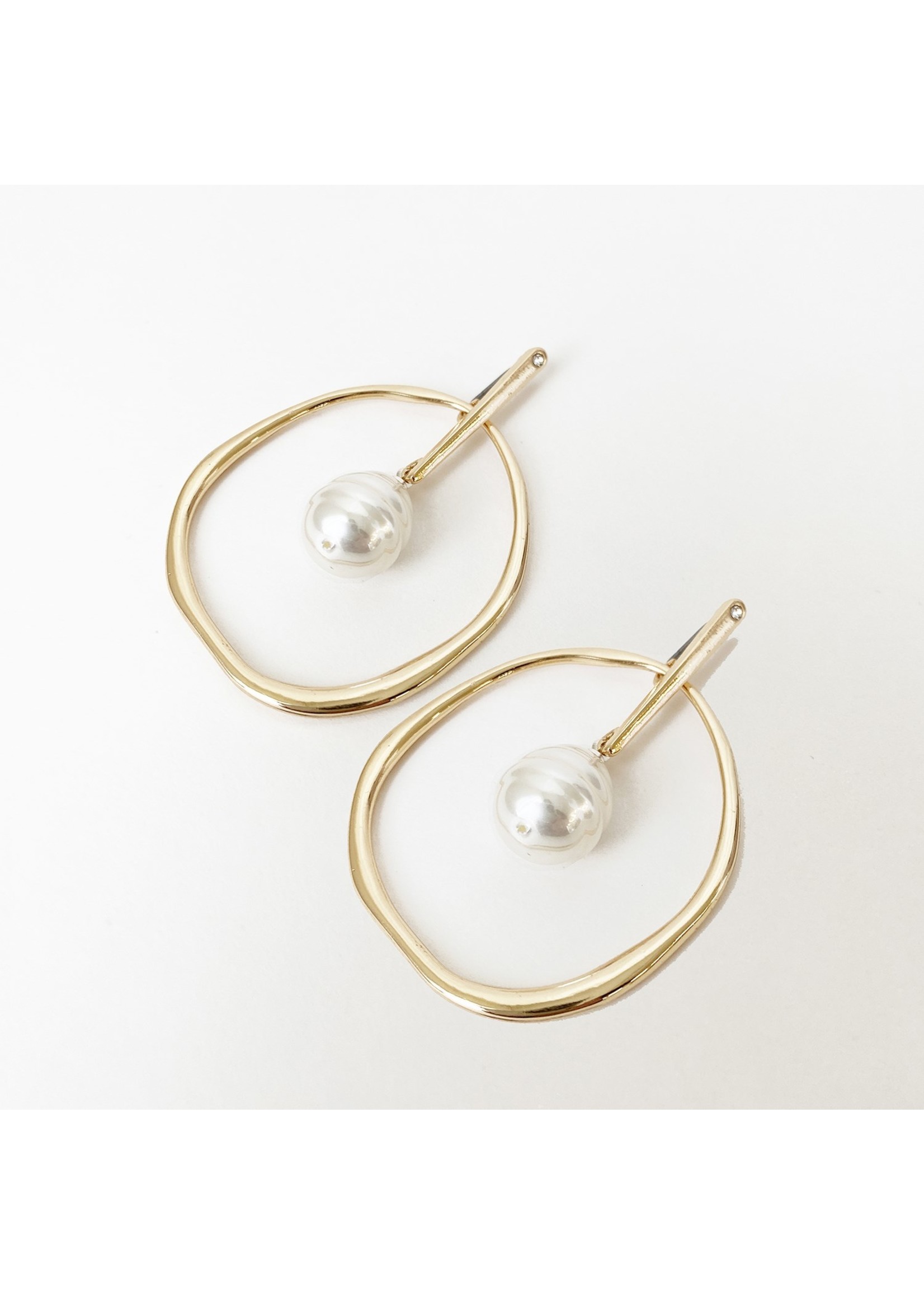 Caracol Big Waved Hoops W/Faux Pearls & Crystals