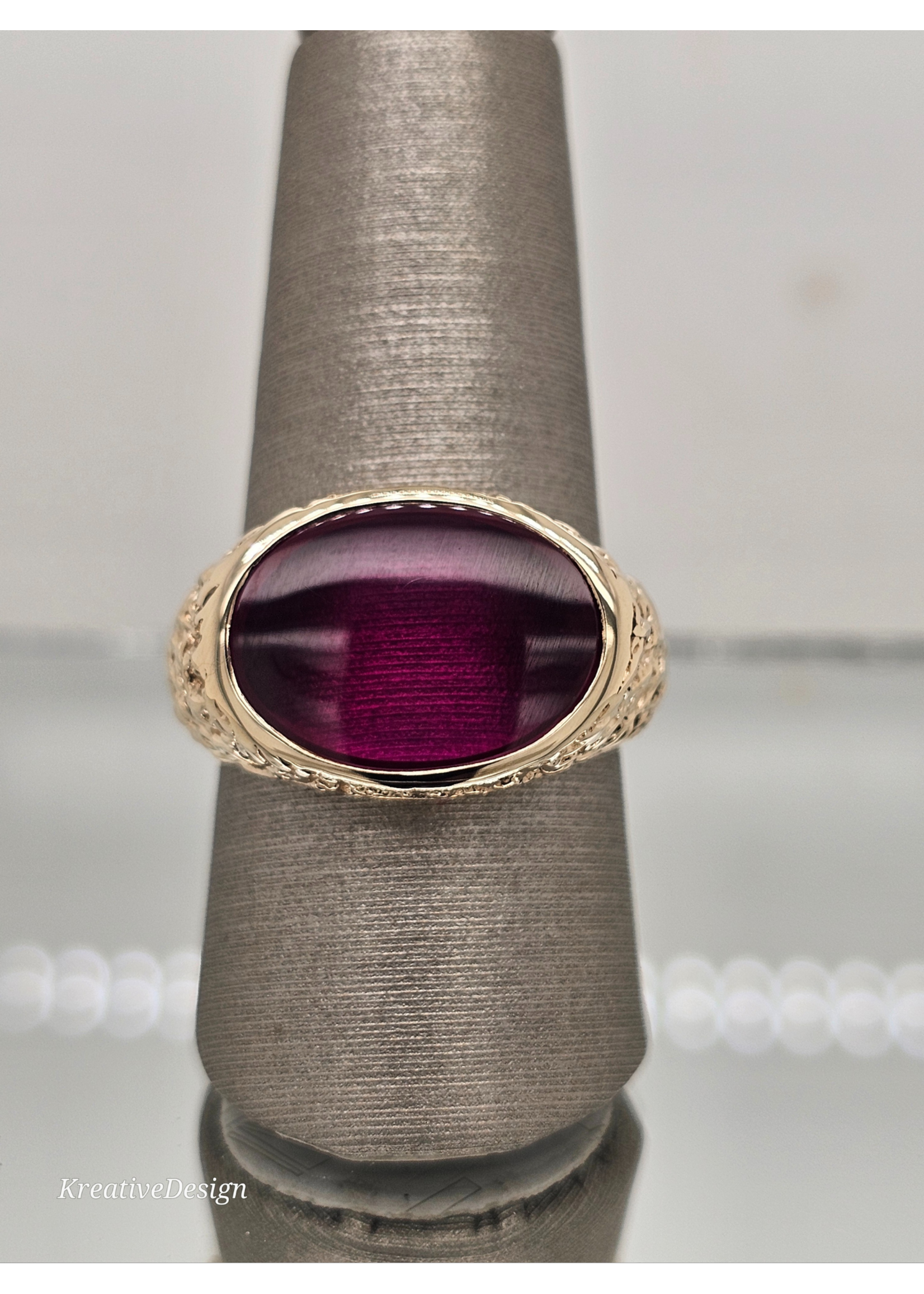 Vintage Vintage Oval Cab Synthetic Ruby 10ky SZ 8
