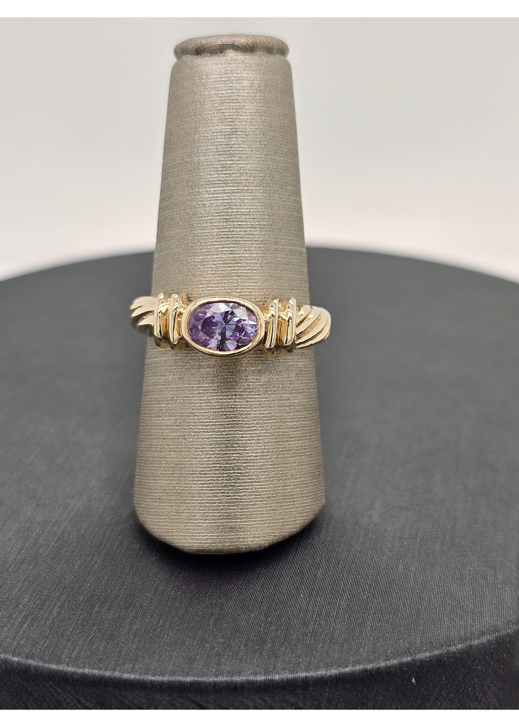 Vintage Vintage 10Ky Bezel Set June stone Size 7.5