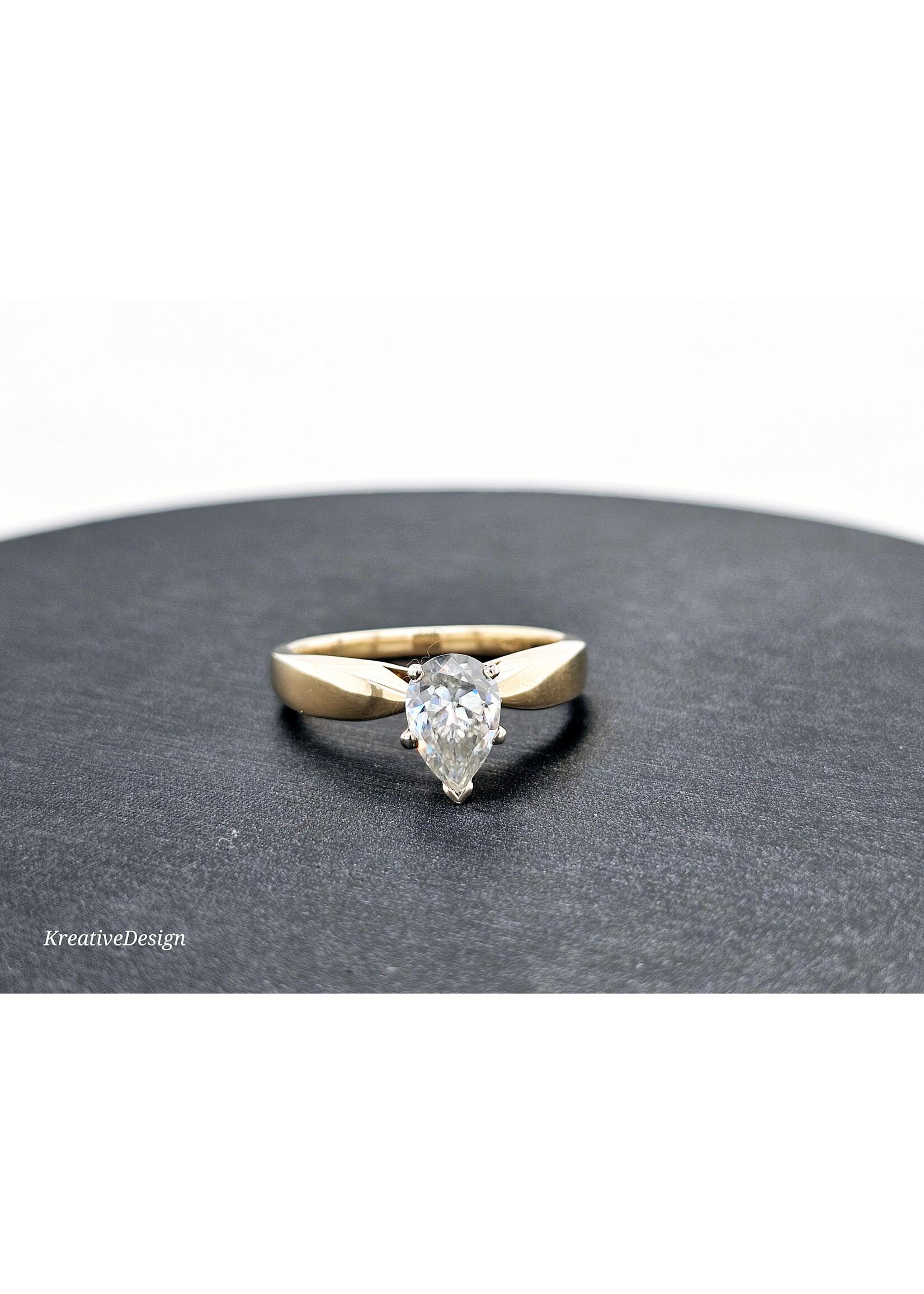 Vintage Vintage Pear 1.5ct Moissanite Diamond 14kyw Size 9
