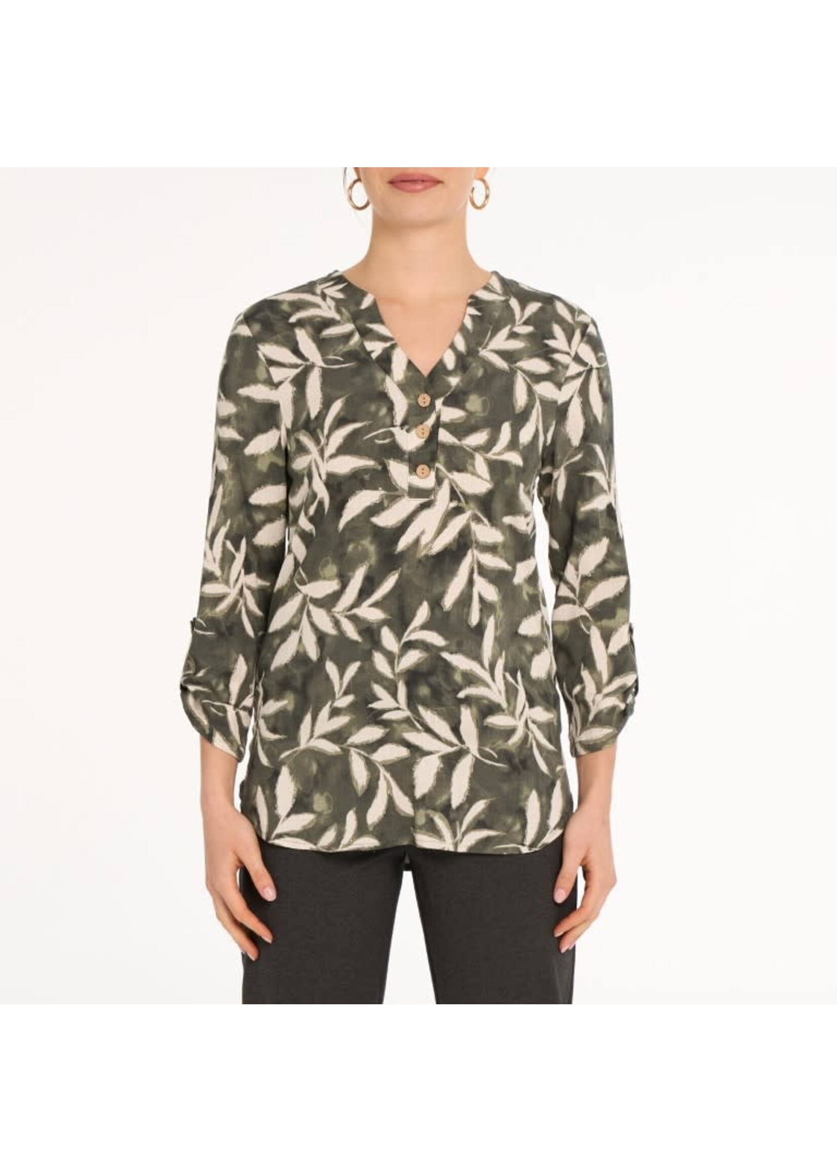 DeVia Moffi 3/4 Sleeve V-neck Top