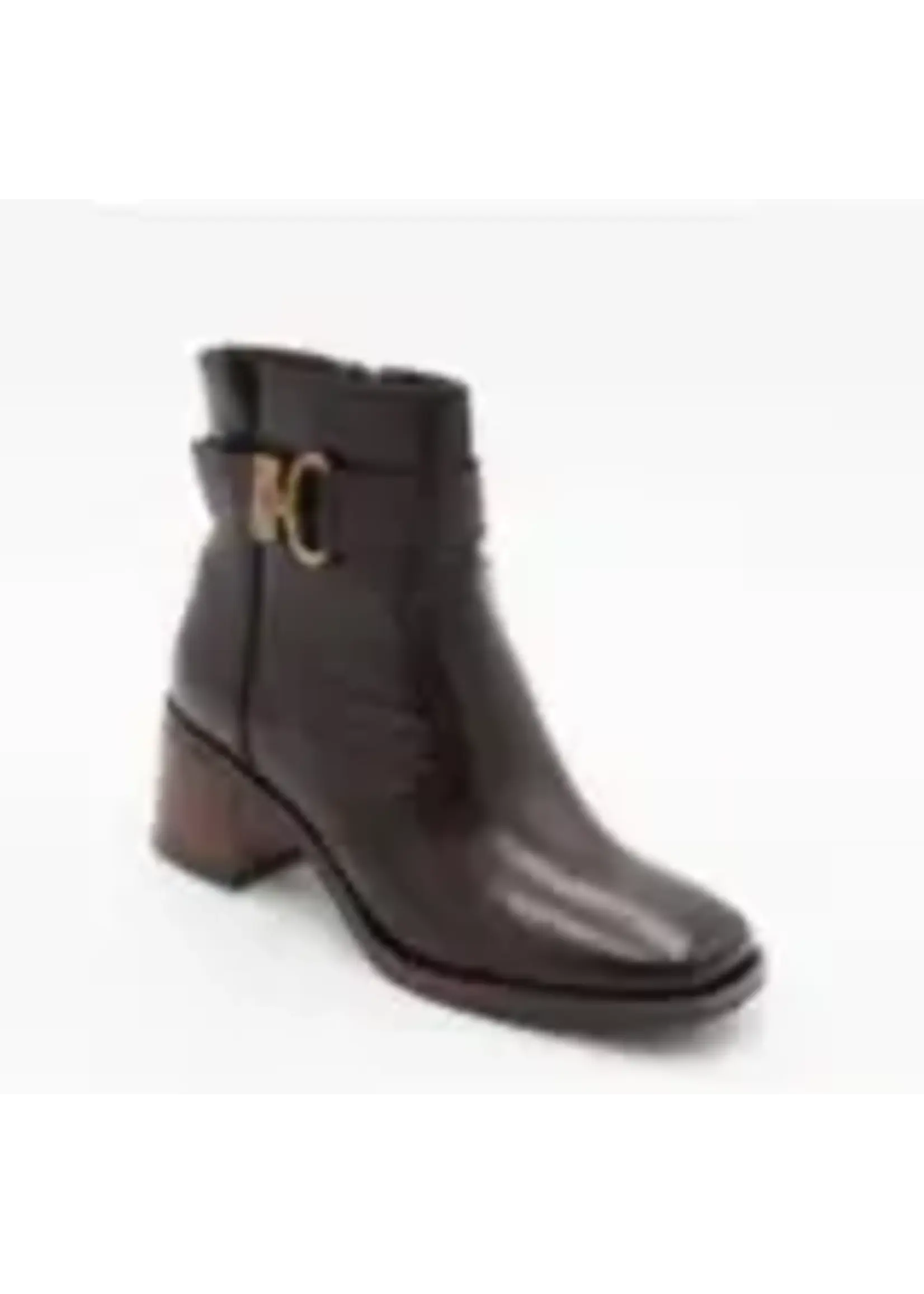 LE Ankle Boot