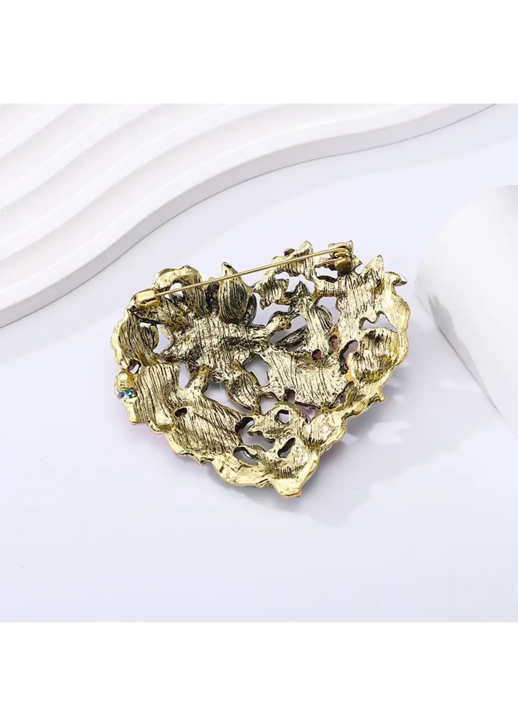 Large Vintage Inspired Heart Brooch