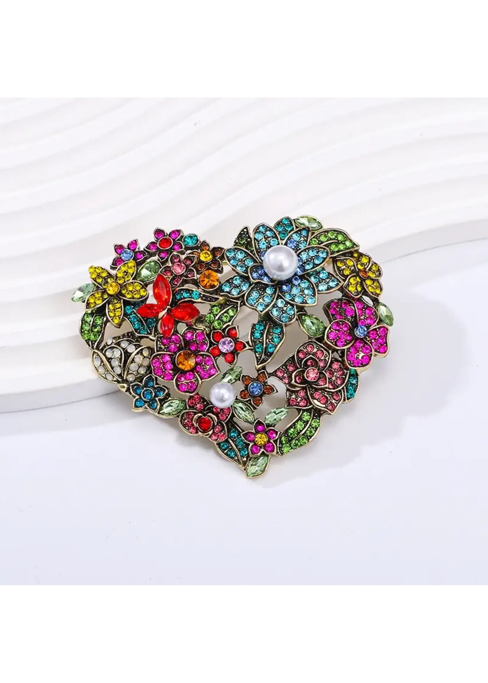 Large Vintage Inspired Heart Brooch
