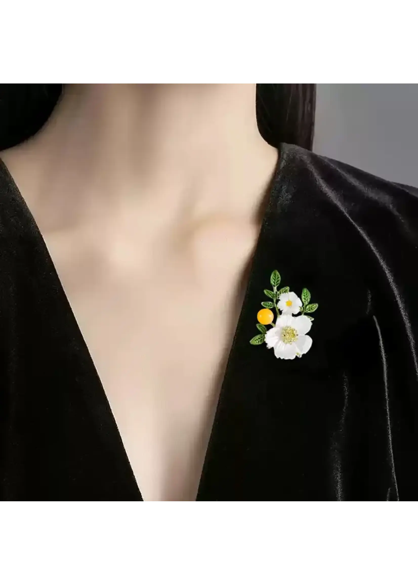 Delicate Daisy Leaf Brooch