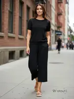 DeVia Short Sleeve Round Neck Knit Top S555T