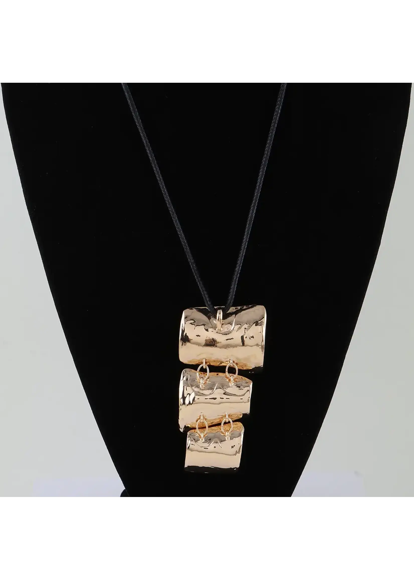 Triple Hammered Curved Drop Necklace