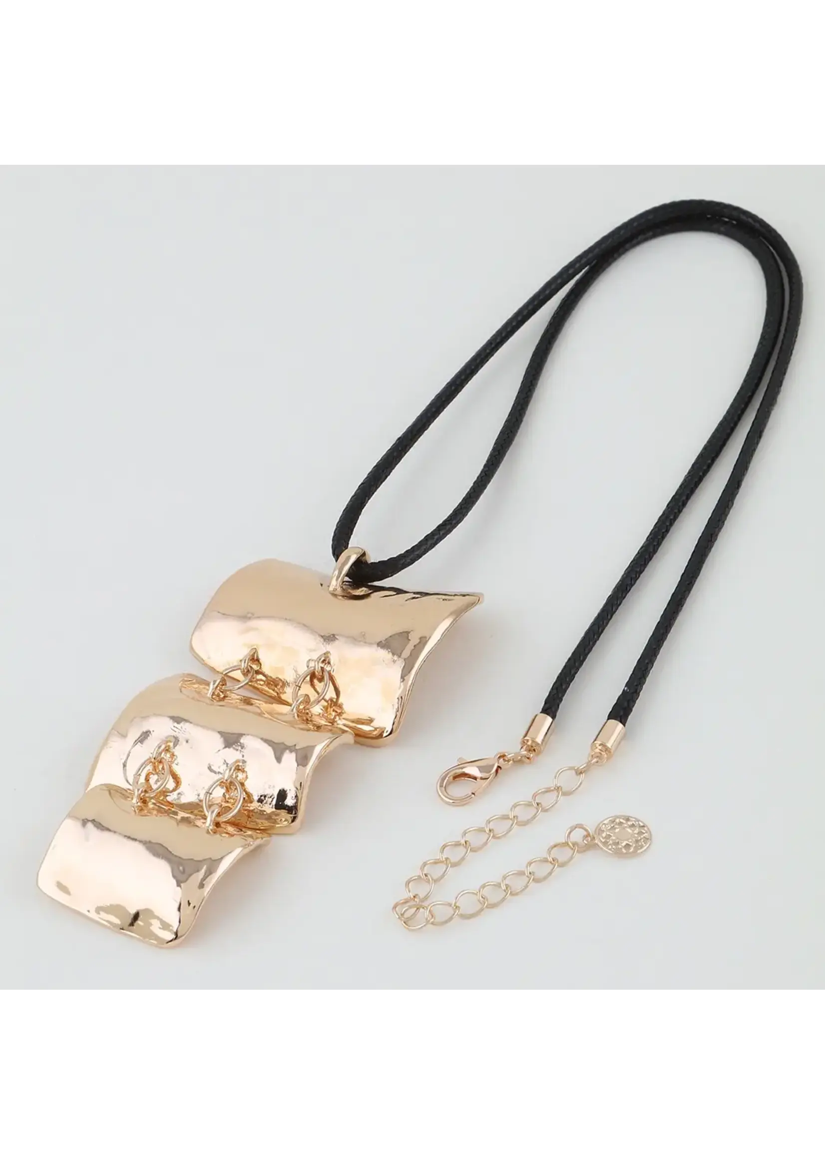 Triple Hammered Curved Drop Necklace