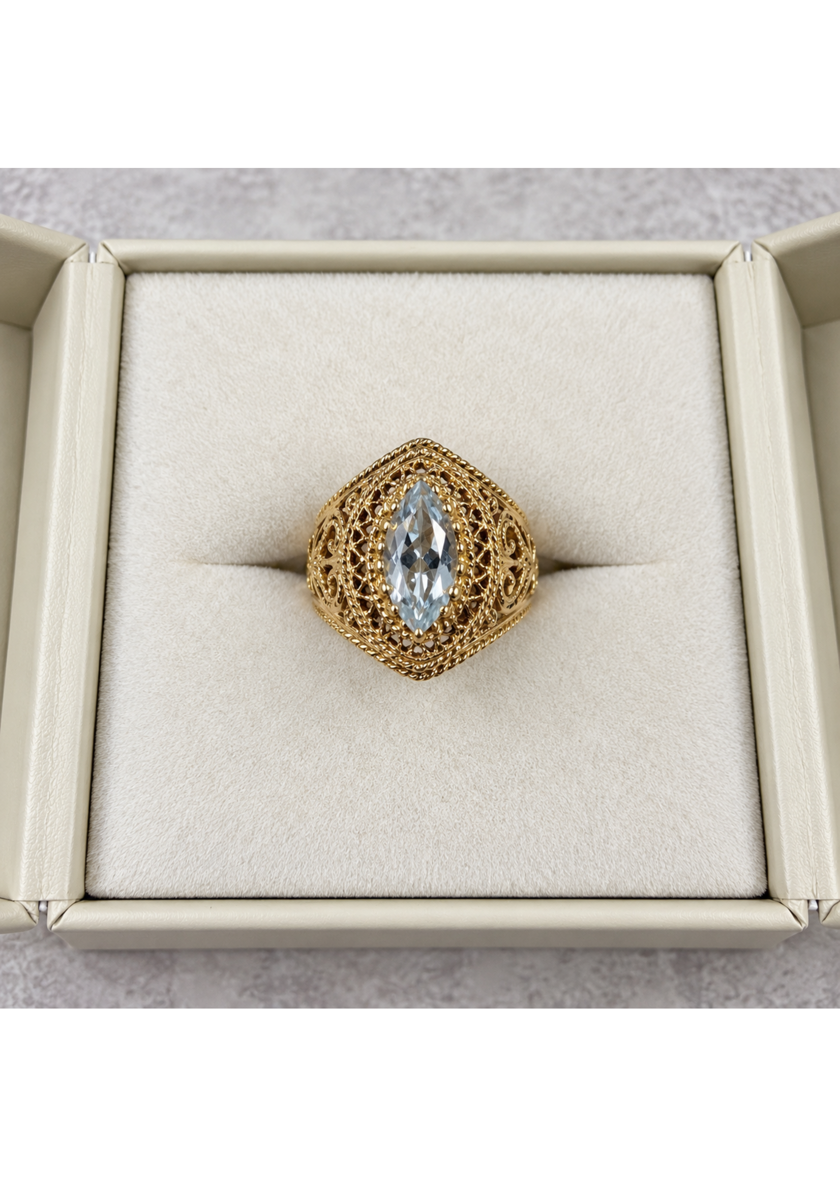Vintage 10ky Filigree Marquis Crystal Cocktail Ring size 7.5 MSRP $800
