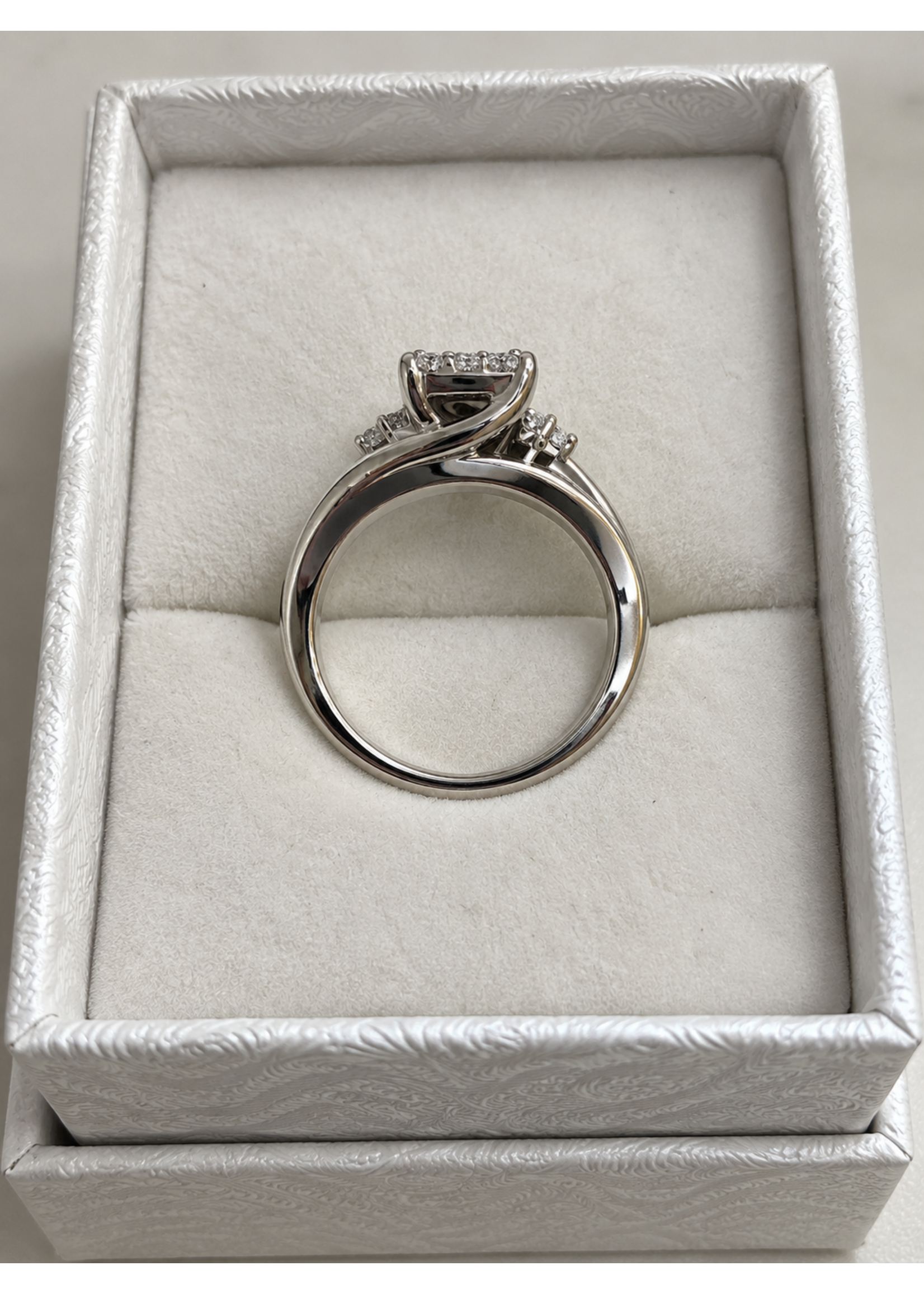 Vintage 10kw Crossover Quad Princess Diamond Ring size 8 MSRP $3300