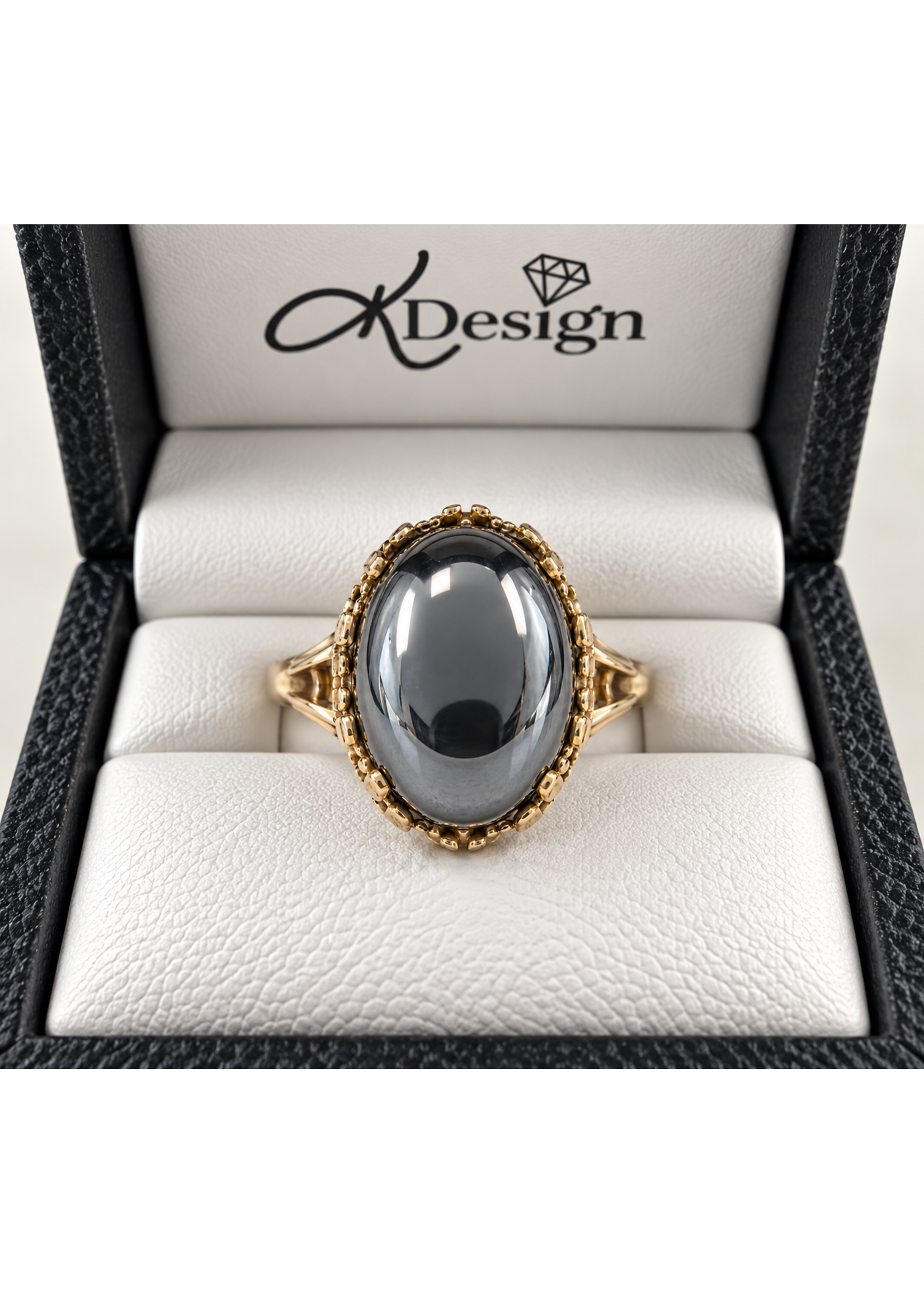 Vintage 10ky Cabochon Black Alaskan Ring Size 8 MSRP $600