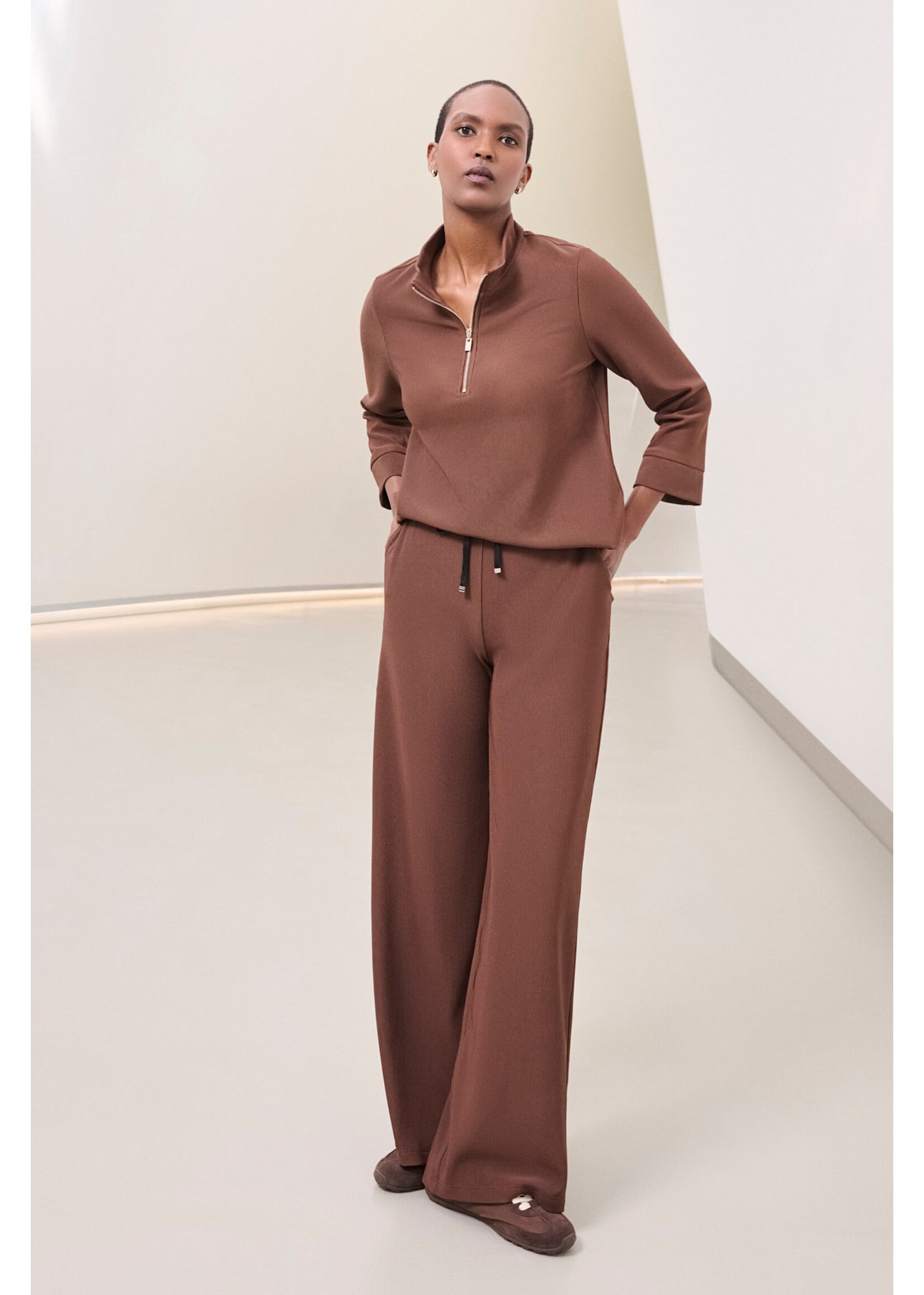 Joseph Ribkoff Joseph Ribkoff Rib Knit Wide Leg Pull On Pants