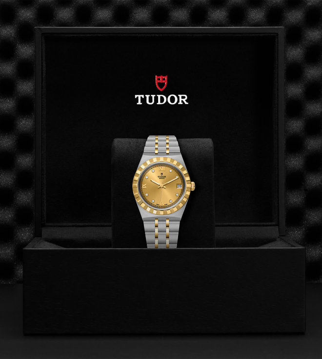 Tudor TUDOR Royal  34 mm steel case, Diamond-set dial