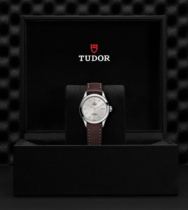 Tudor TUDOR 1926  28 mm steel case, Diamond-set dial