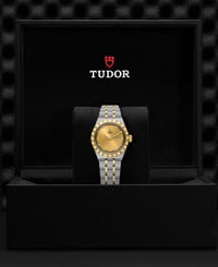 Tudor TUDOR Royal  28 mm steel case, Diamond-set dial