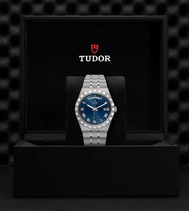 Tudor TUDOR Royal  41 mm steel case, Blue dial