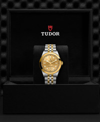 Tudor TUDOR Black Bay 39 S&G 39 mm steel case, Steel and yellow gold bracelet