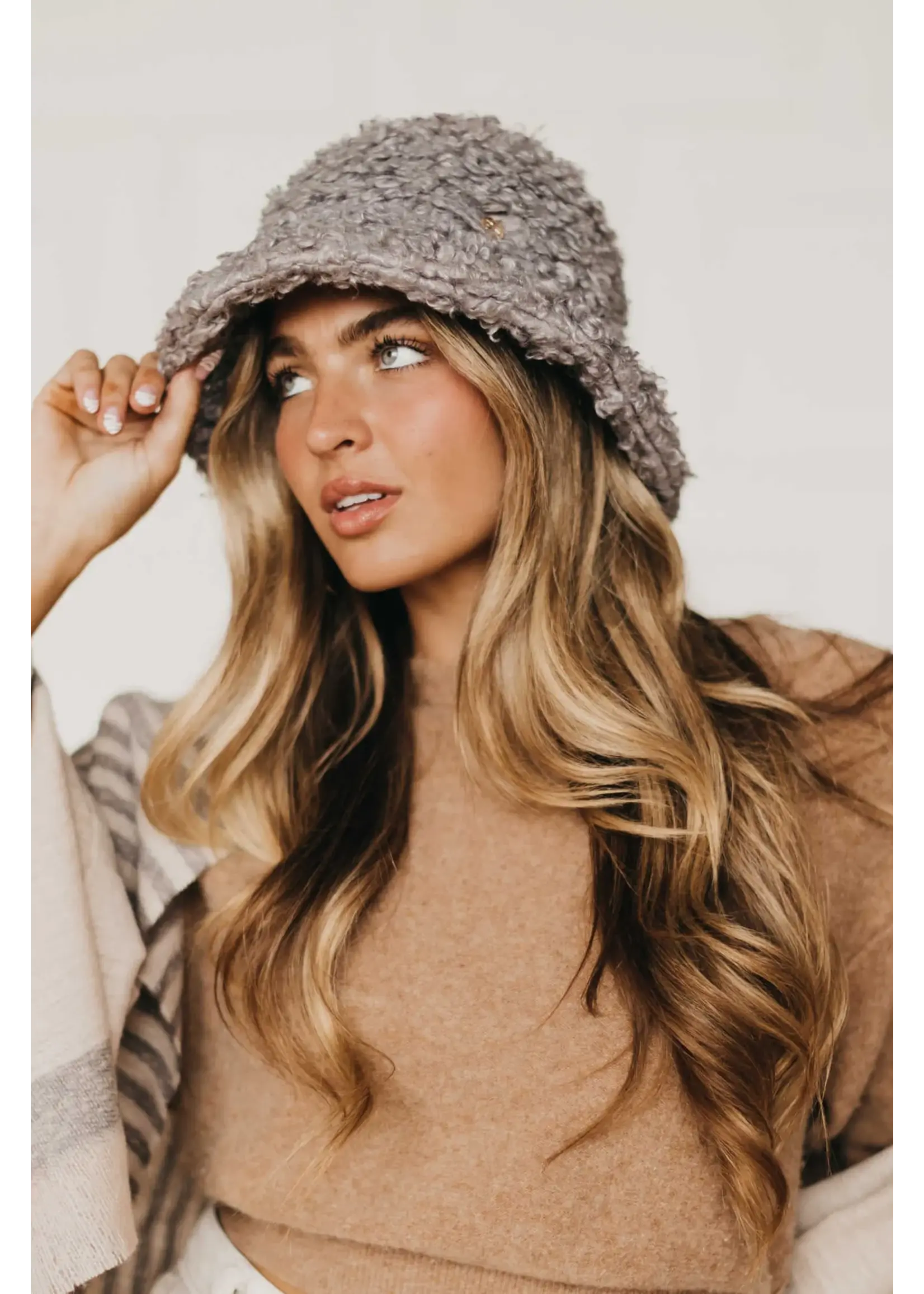 Isabel Bucket Hat Gray