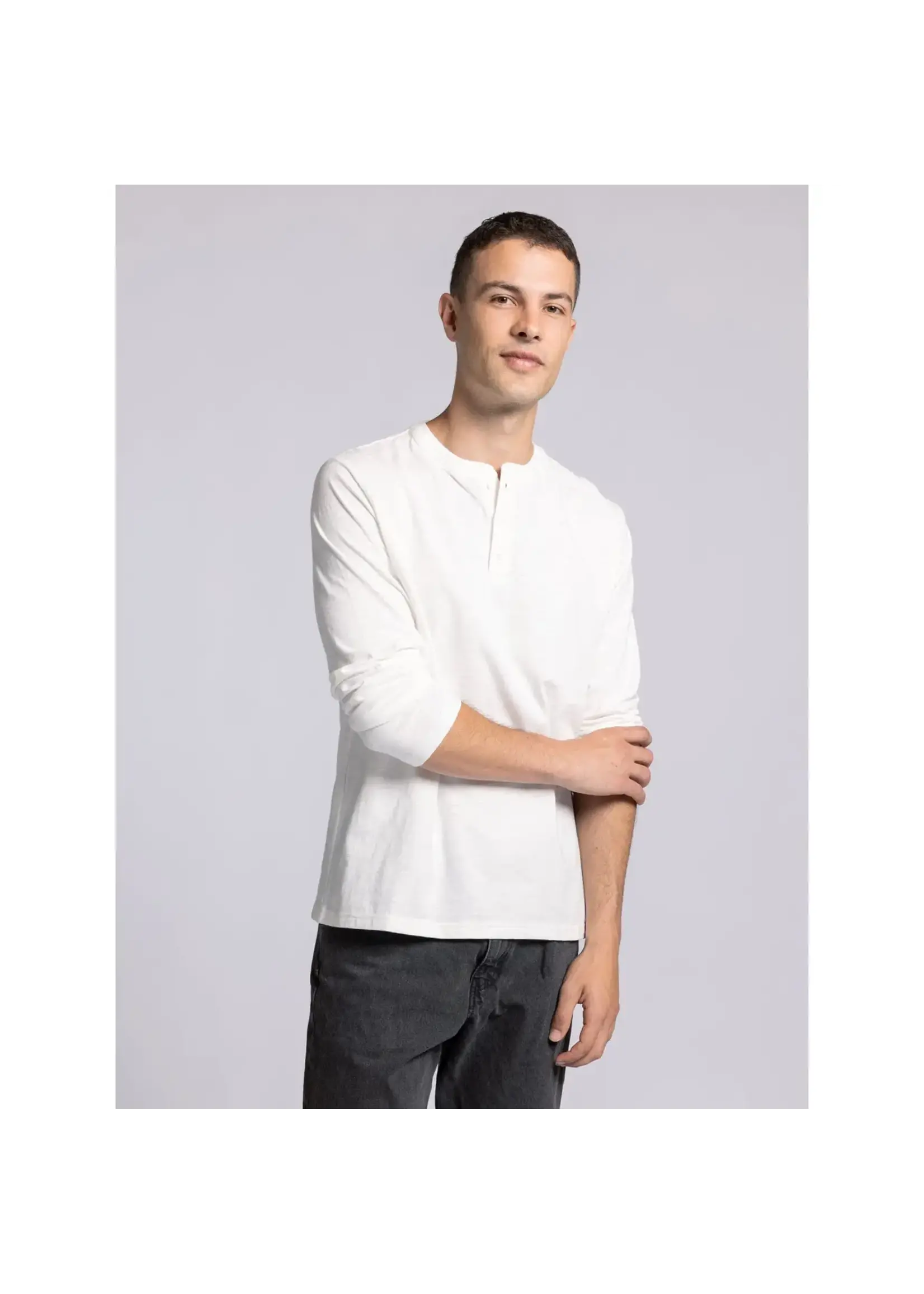 Earle Top