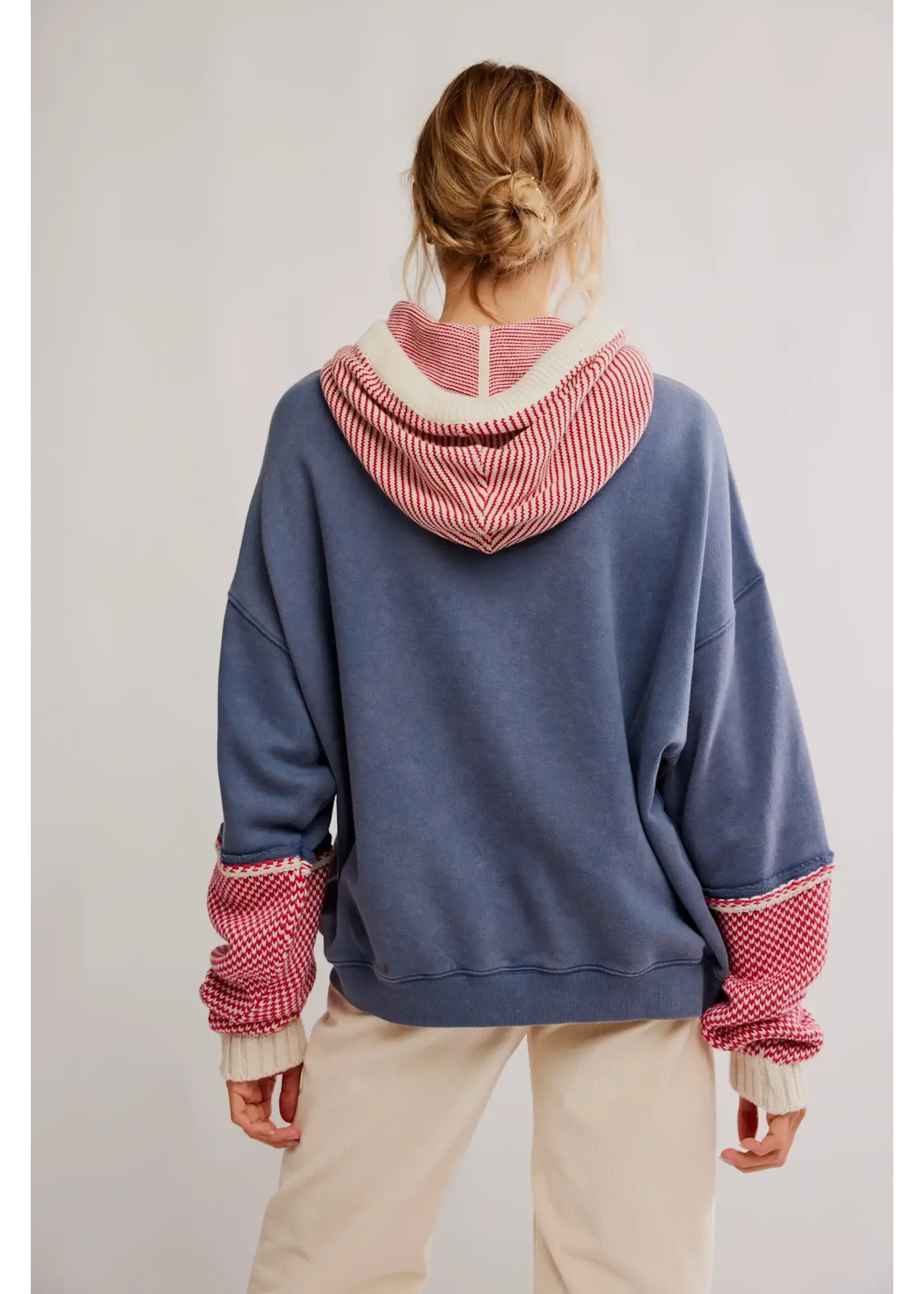 SNUG BONNET SWEATSHIRT