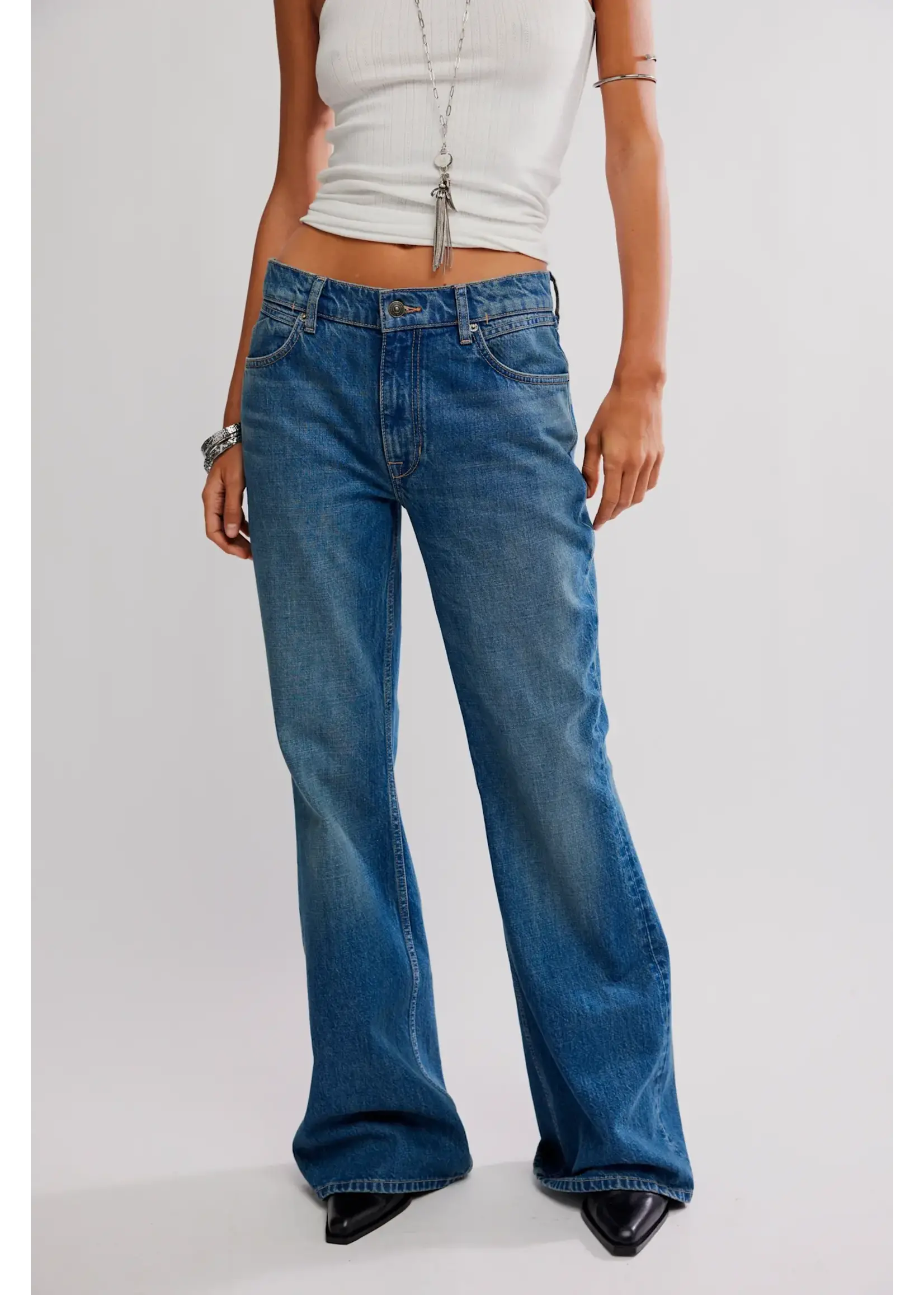 Free People WEST COAST RELAXED JEAN-humble