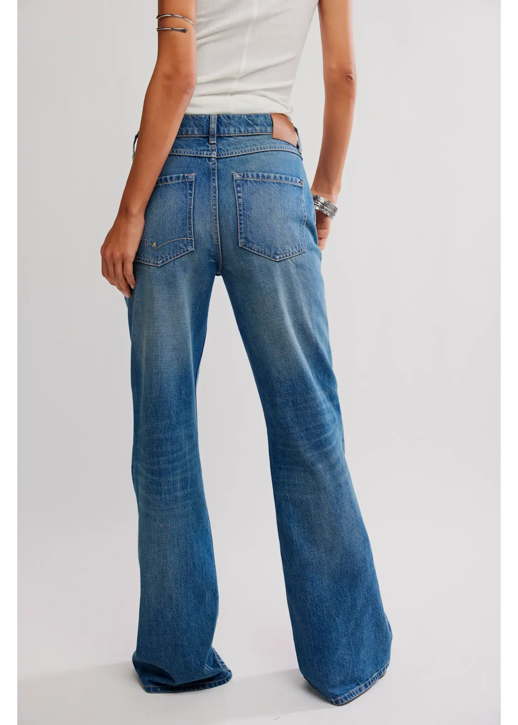 Free People WEST COAST RELAXED JEAN-humble