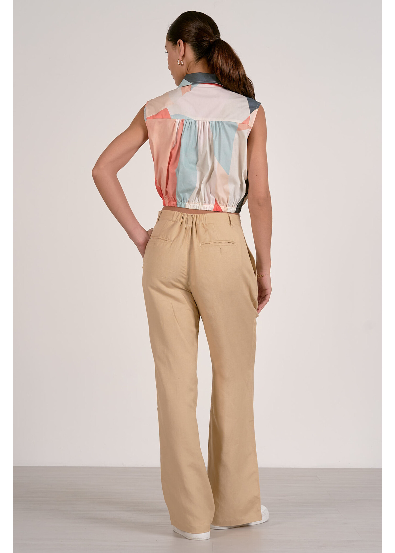 Sleeveless Collared Tank